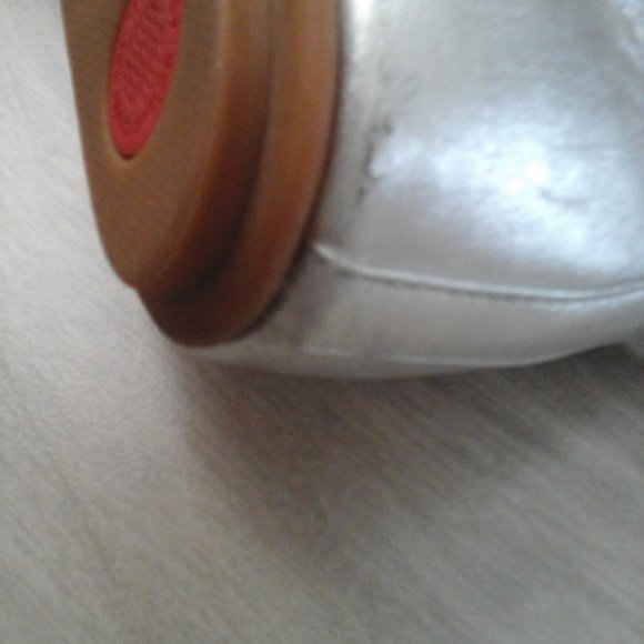 Fitflop Allegro Silver Leather Slip On Ballet Flats. Size 7.5 US (38.5 EU) - Picture 4 of 9